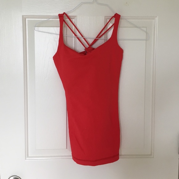 Lululemon coral tank