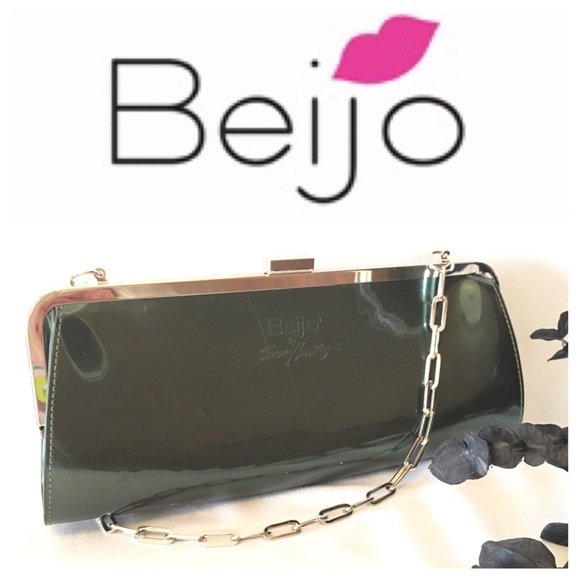 Handbags - NWOT Beijo Clutch/Shoulder Bag