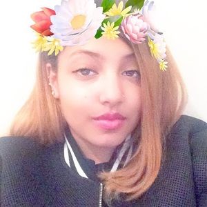 Meet your Posher, Maya