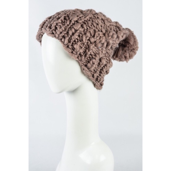 Reserved- New Arrival- Chunky Knit Pom Pom Beanie