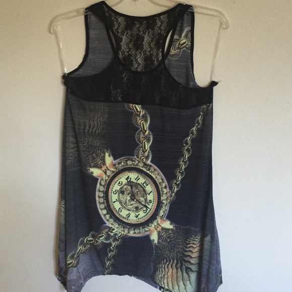 Beautiful Top - Picture 2 of 3