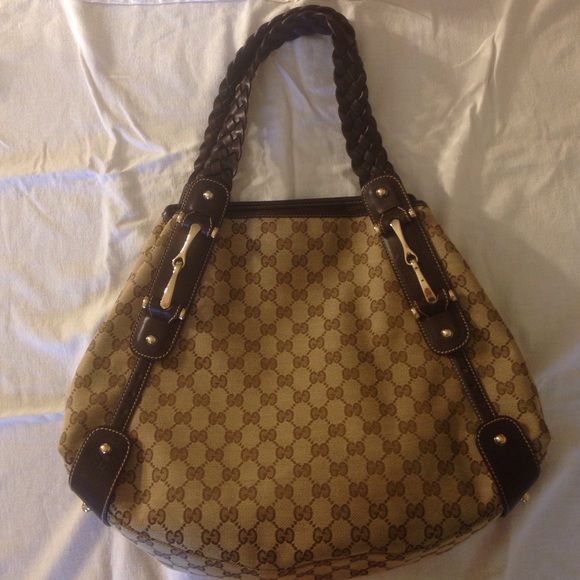 Authentic Gucci Pelham horsebit handbag.