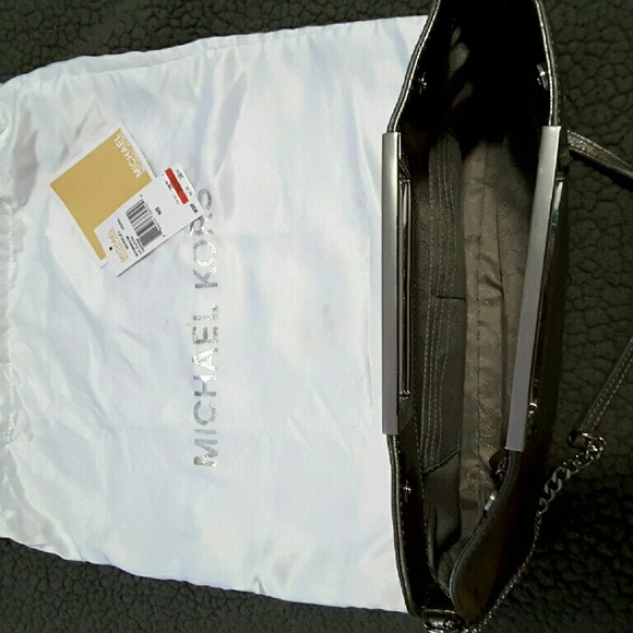 Michael Kors clutch - Picture 2 of 3