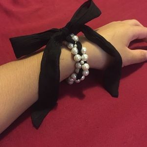 Bow & Pearls Bracelet