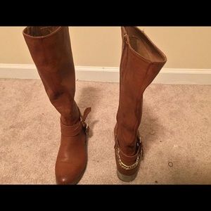 Brown boots