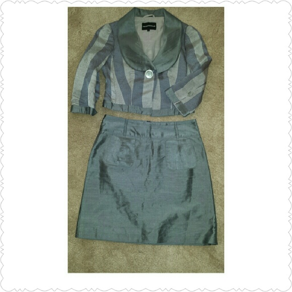 💋Amazing Emporio Armani Jacket and Skirt Suit