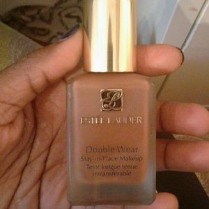 Estee Lauder double wear Foundation