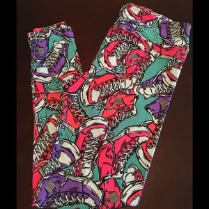 ‼️FLASH SALE‼️Lularoe TC Sneaker leggings Converse