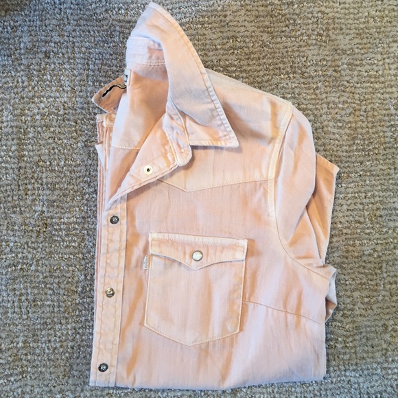 Anthropologie Tops - Levi's pale pink button down