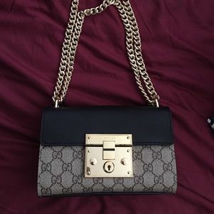 Gucci shoulder bag with chain straps