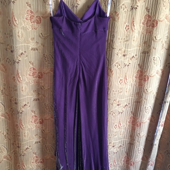 Beautiful gown! - Picture 4 of 4