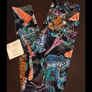 ‼️FLASH SALE‼️Lularoe OS Landmarks leggings NWT