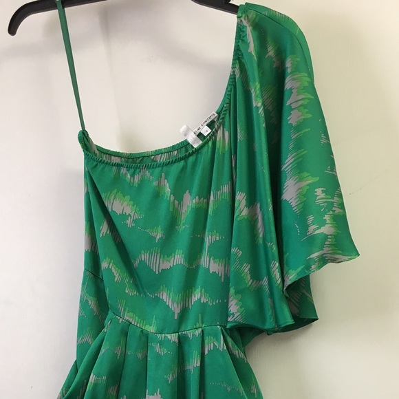 Green cocktail Collective Concepts dress