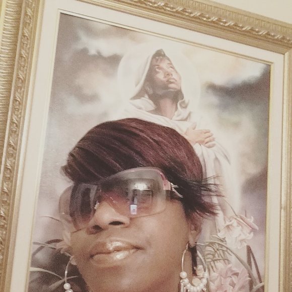 Meet your Posher, Latunya