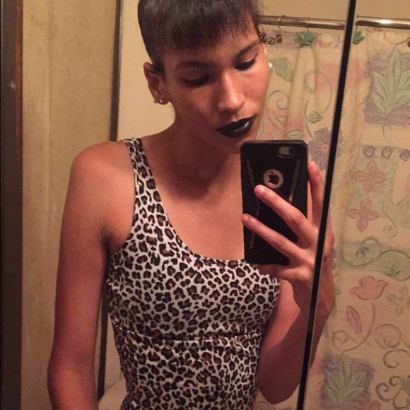 Meet your Posher, Malia - Picture 1 of 1