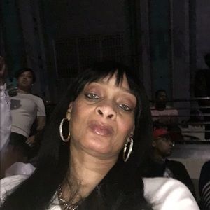 Meet your Posher, Michele