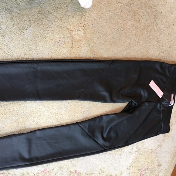 Romeo & Juliet Couture Pants - Romeo & Juliet Couture faux leather leggings