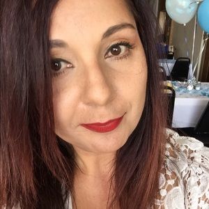 Meet your Posher, Majeda