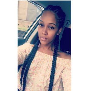 Meet your Posher, Briana