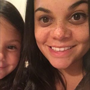 Meet your Posher, Lorena