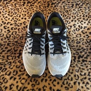 Nike Zoom Pegasus 32 size 12