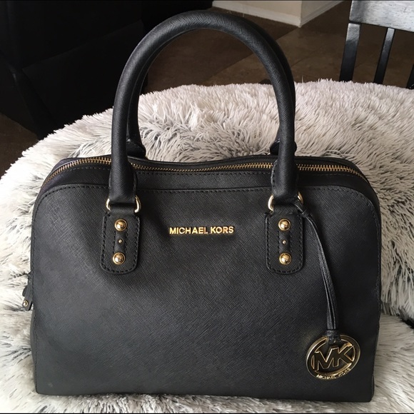 Michael Kors Handbags - MK Purse