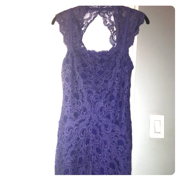 Nicole Miller Eva lace dress