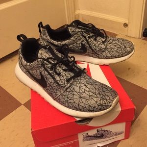 Nike Roshe run GPX PRM size 10.5