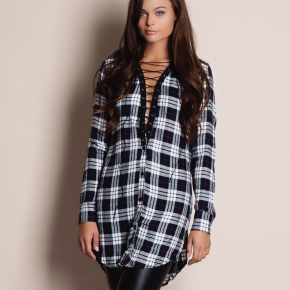 Lace Up Plaid Tunic Top - Picture 3 of 3
