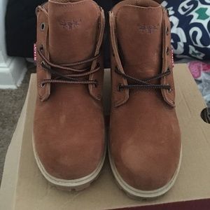 Levis Size 10 toddler Redwood/black boots