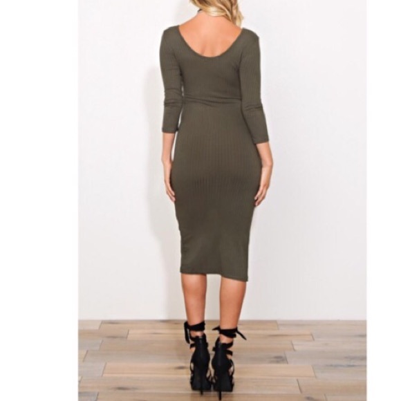✨LAST ONE ✨Olive green midi dress - Picture 3 of 3