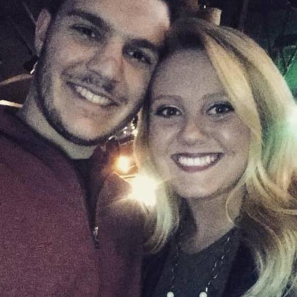 Meet your Posher, Courtney - Picture 1 of 1