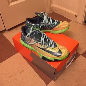 Nike KD 6 basketball shoe