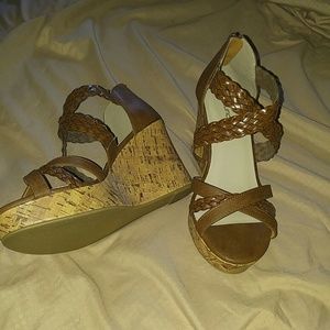 Reduced! Size 11 Maurices NWOT wedge sandals