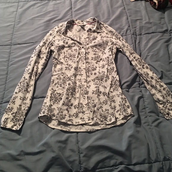 Floral long sleeve button up shirt