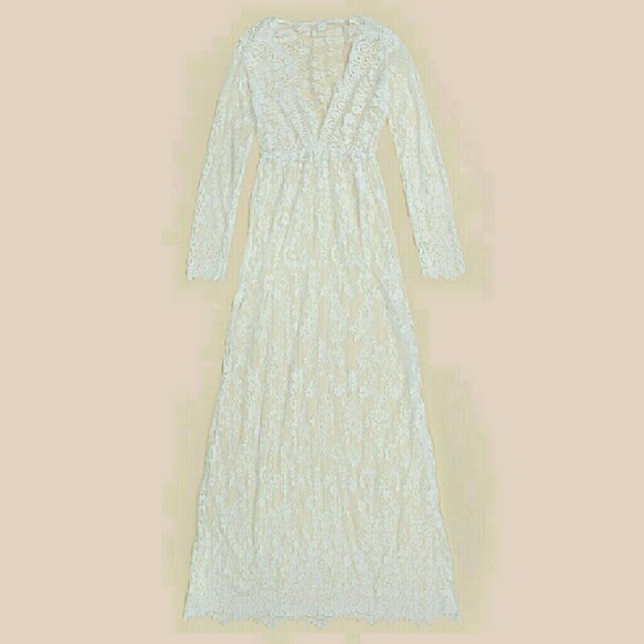 Romantic Lace Dress - Picture 2 of 4