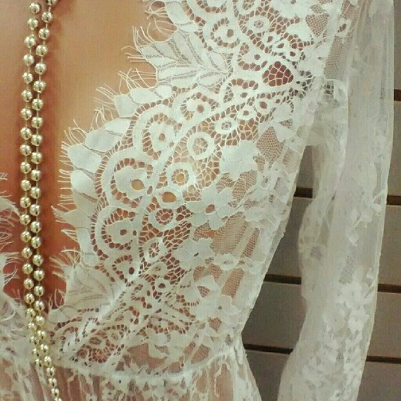 Romantic Lace Dress - Picture 4 of 4