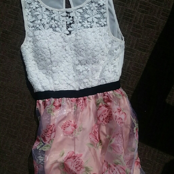 Beautiful dress from Papaya