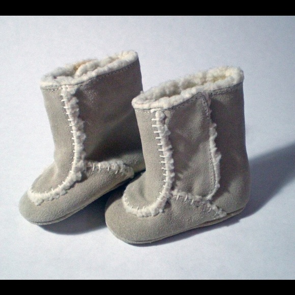 Leather baby unisex moccasin winter booties sz 1 - Picture 2 of 4