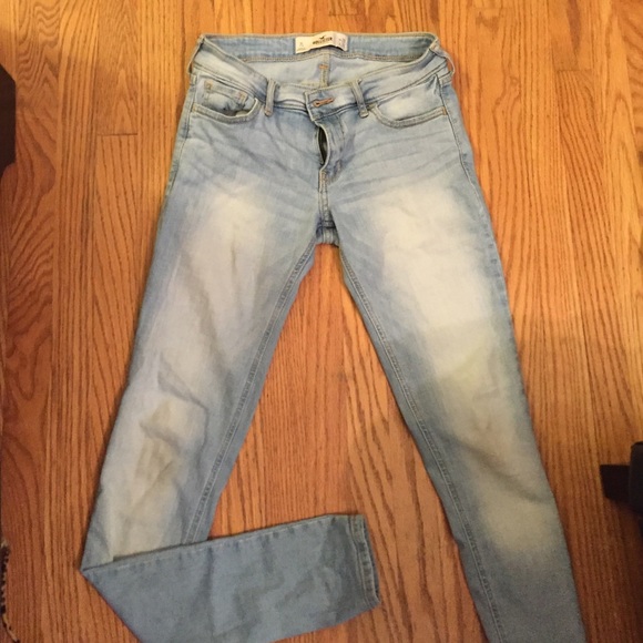 Hollister light wash skinny jeans