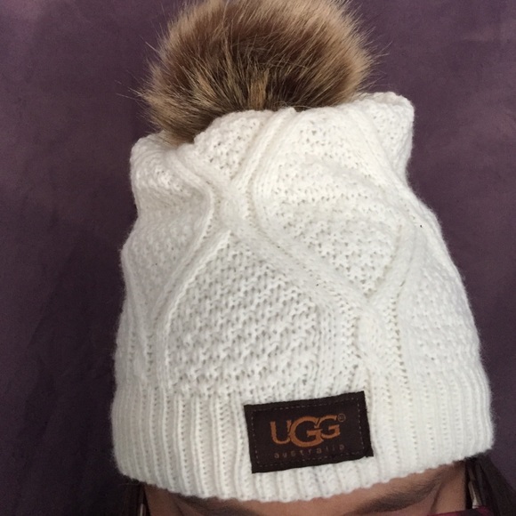 UGG Warm knit hat with fur