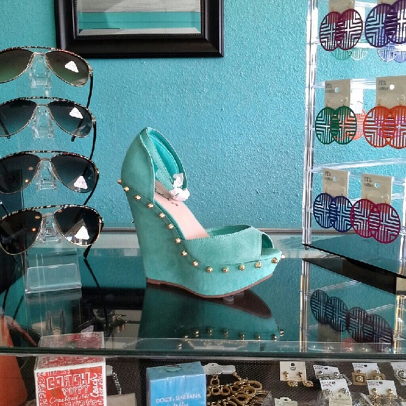 🆕Mint Wedge - Picture 1 of 4