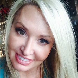 Meet your Posher, Kay