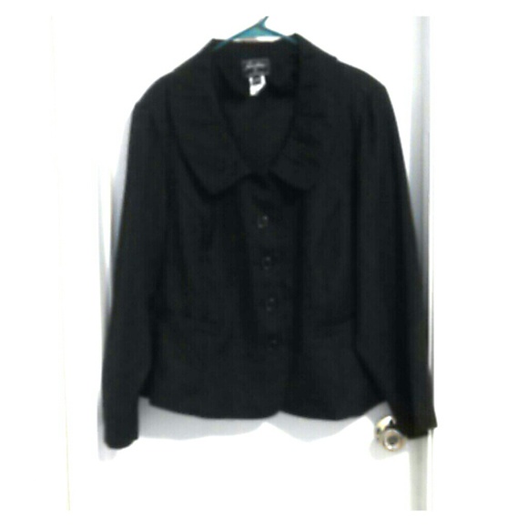 Skirt suit