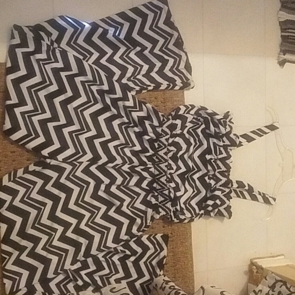 Geometric jumpsuit super cute & comfy
