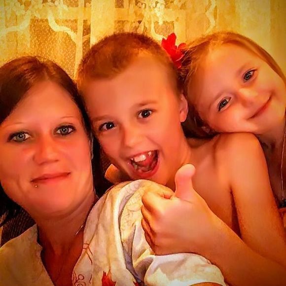 Meet your Posher, Bobbi - Picture 1 of 1