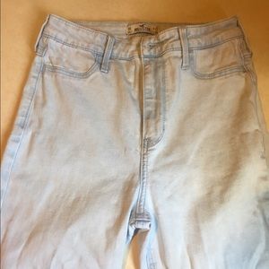 High waisted hollister jeans 🔥