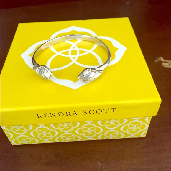 Kendra Scott bracelet