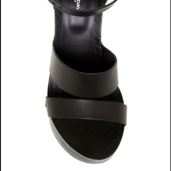 Charles David Ellie Leather Platform Heel Sandal - Picture 3 of 4