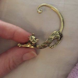 NWOT Gold played cat earring and ear wrap!